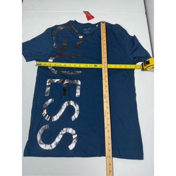 NWT GUESS Los Angeles Men’s Short Sleeve T-Shirt Size M Blue w/Dark Silver - Picture 3 of 6